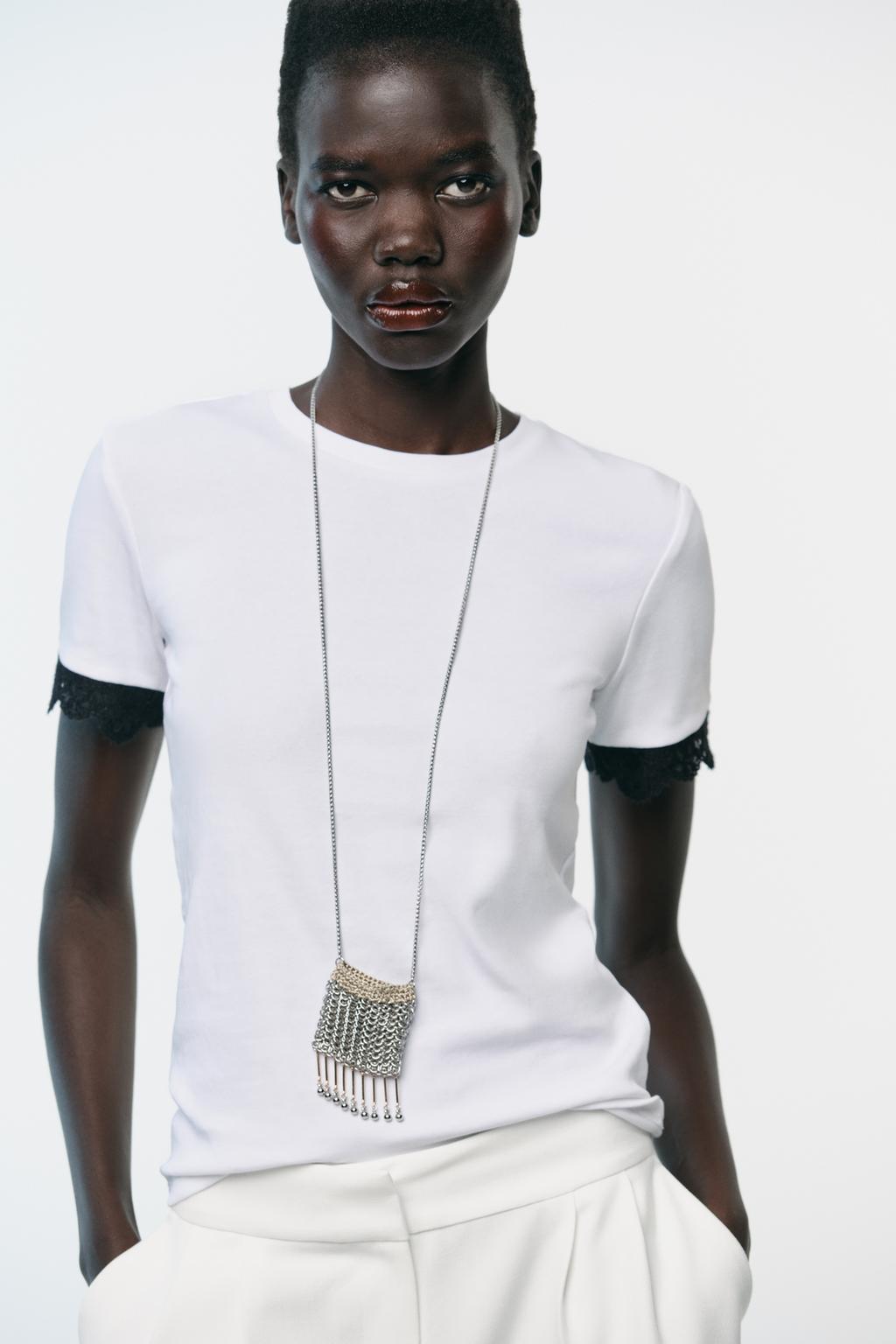 ФУТБОЛКА С КРУЖЕВНЫМИ РУКАВАМИ