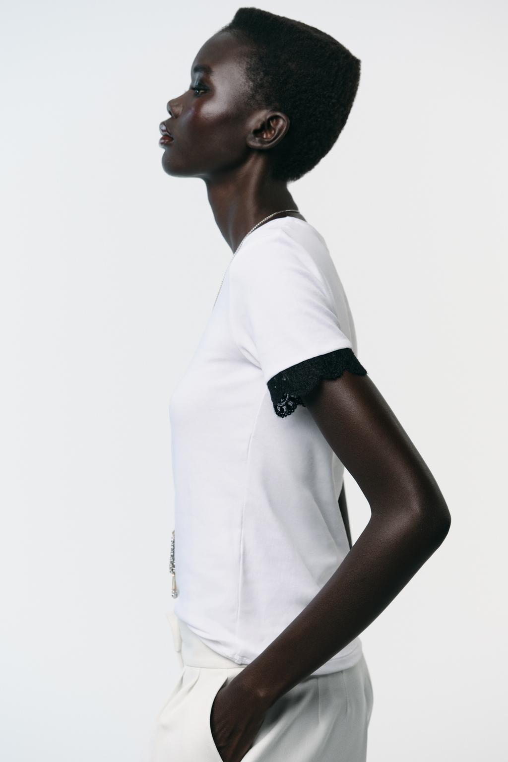 ФУТБОЛКА С КРУЖЕВНЫМИ РУКАВАМИ