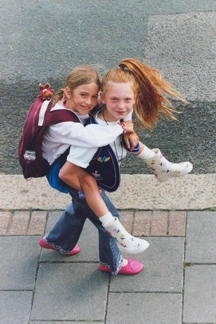 Жилет с вышивкой «тюльпаны» - Заказать в России