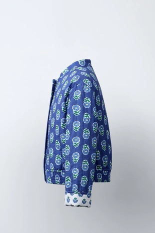 Стеганая куртка с цветочным принтом- Заказать в России