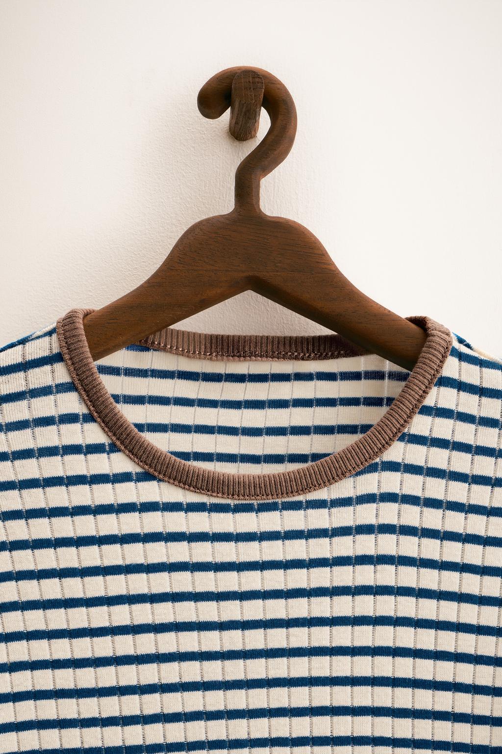 ZARA TIMELESS — ПИЖАМА В ПОЛОСКУ С ЯРКИМИ ДЕТАЛЯМИ