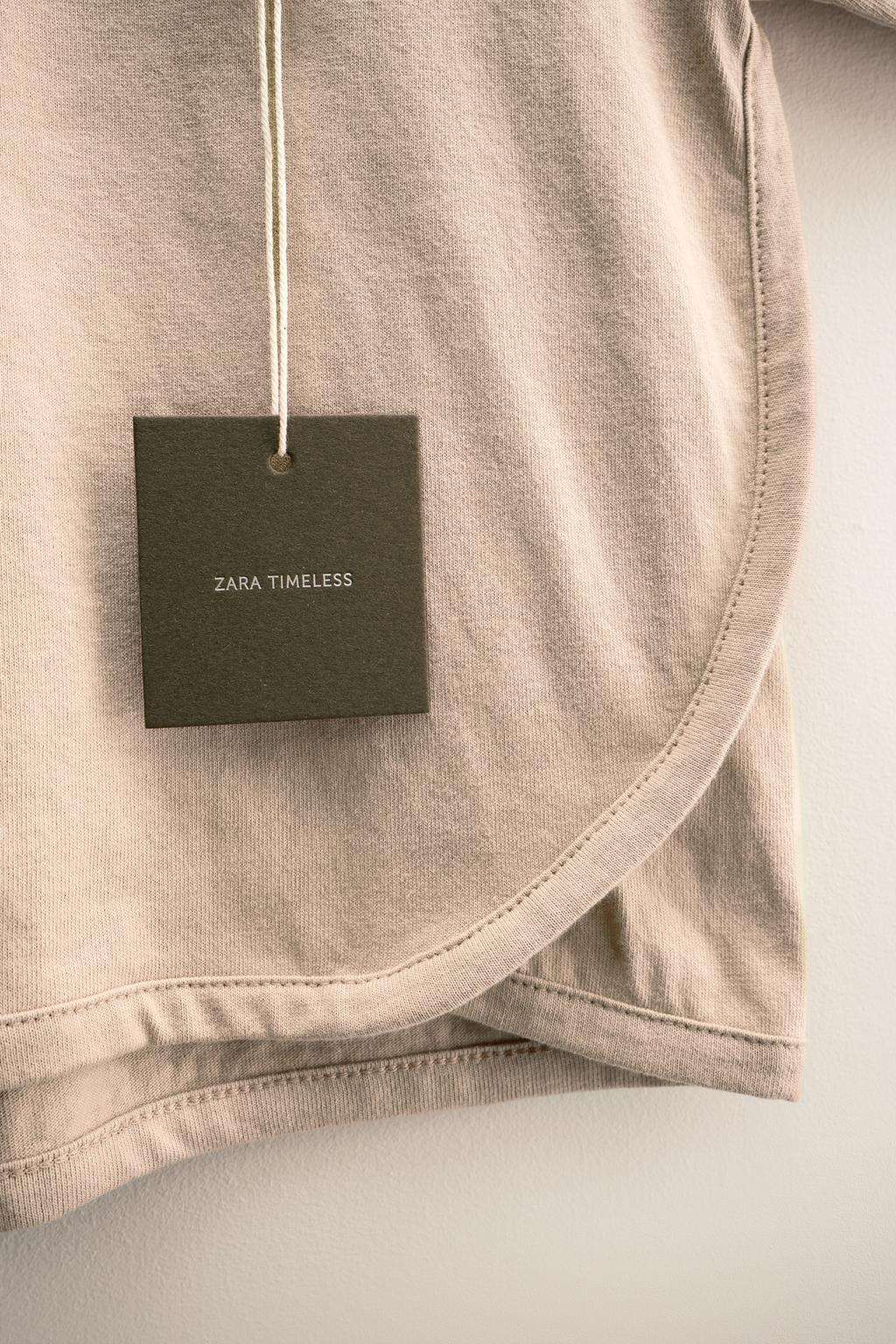 ZARA TIMELESS - ОДНОТОННАЯ ФУТБОЛКА С ОДЕЛКОЙ