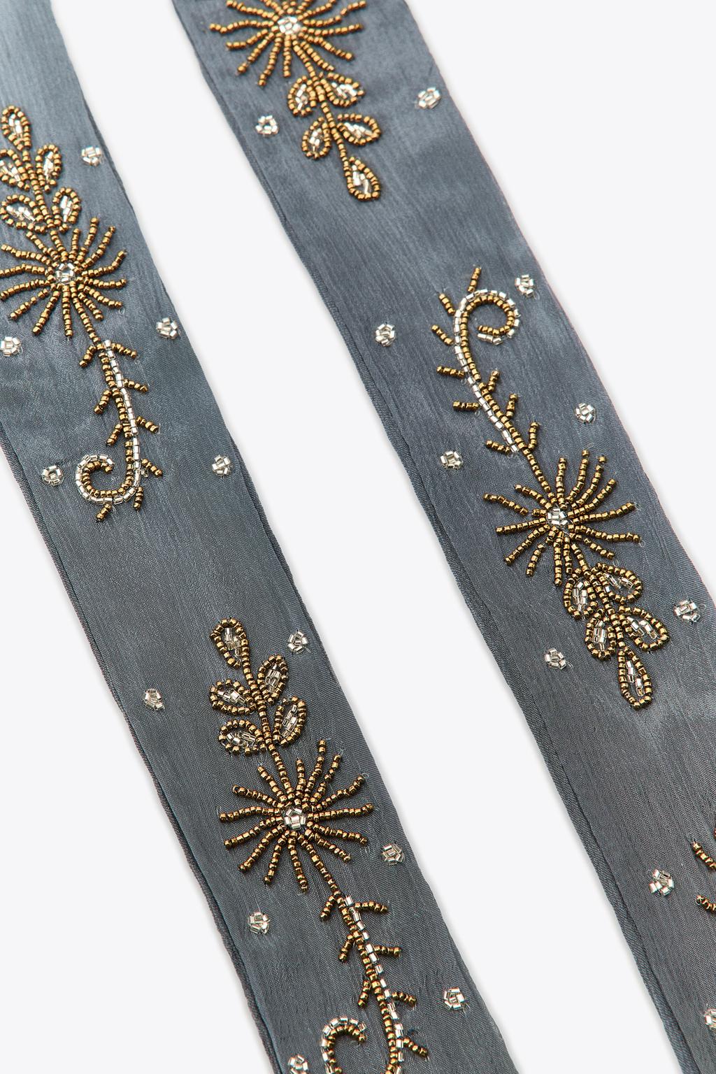 ПЛАТОК С ВЫШИВКОЙ И БУСИНАМИ — LIMITED EDITION