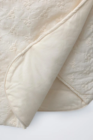 Конверт для новорожденного с вышивкой в виде цветов- Заказать в России