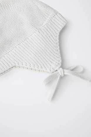 Купить Zara Трикотажный чепчик с жемчужным узором