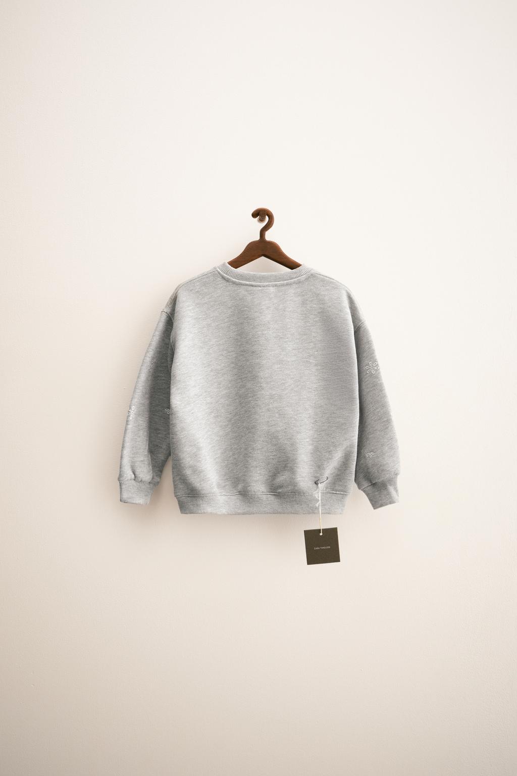 ZARA TIMELESS - ТОЛСТОВКА С ВЫШИВКОЙ В ВИДЕ ЦВЕТОВ