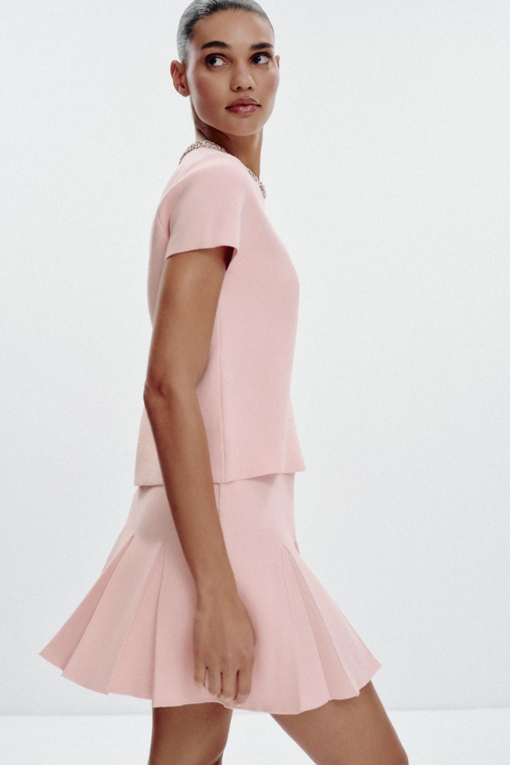 ТРИКОТАЖНАЯ МИНИ-ЮБКА В СКЛАДКУ