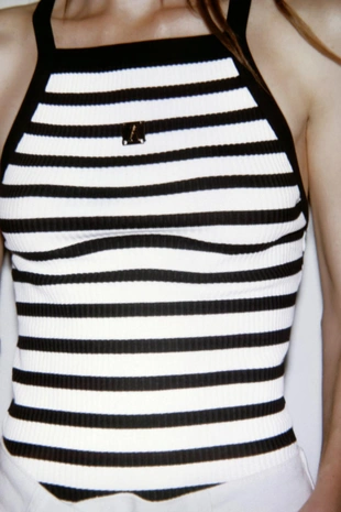 Топ в полоску с брошью ZARA- Заказать в России