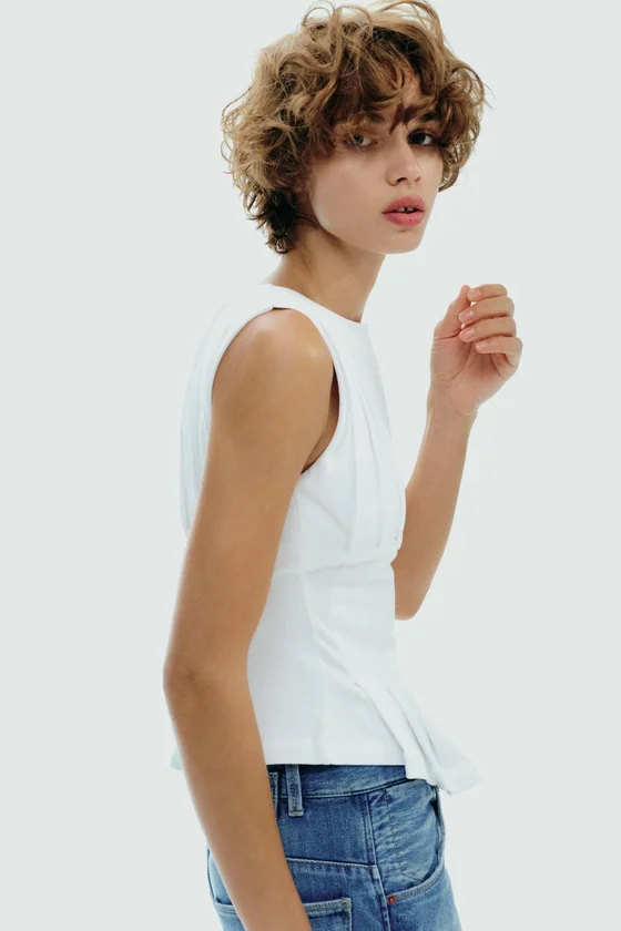 ФУТБОЛКА СО СКЛАДКАМИ И МОЛНИЕЙ