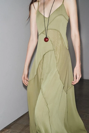 Комбинированное платье с эффектом драпировки- Заказать в России