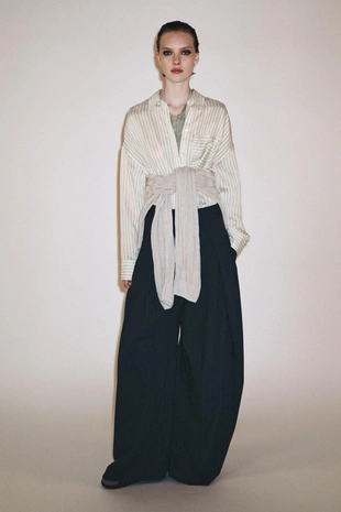 Тройные серьги со стразами и текстурой- Заказать в России