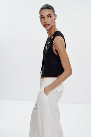 Топ с перекрестными золотистыми пуговицами- Заказать в России