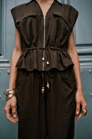 Жилет сафари из льна- Заказать в России