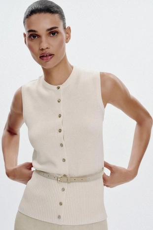 Жилет с поясом- Заказать в России