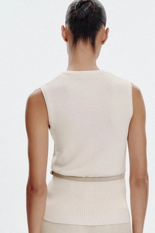 Жилет с поясом- Заказать в России