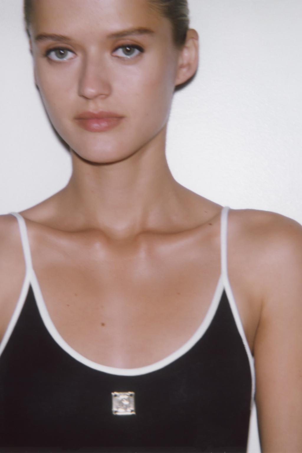 БОДИ С БРОШЬЮ ZARA