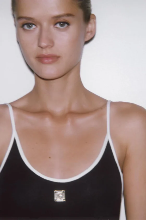 БОДИ С БРОШЬЮ ZARA