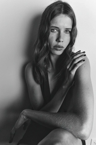 Топ с горловиной халтер и драпировкой- Заказать в России