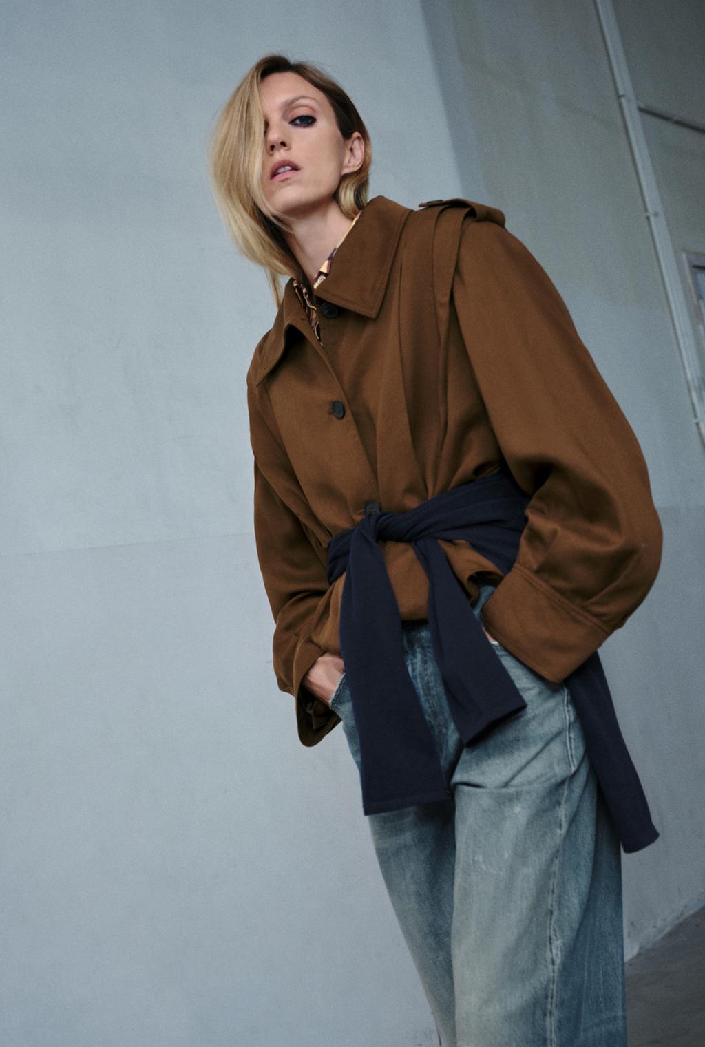 КУРТКА СО СКЛАДКАМИ И ШЛЕВКАМИ — ZW COLLECTION