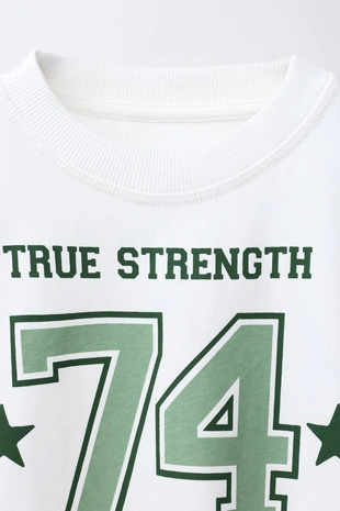 Футболка с принтом в стиле преппи