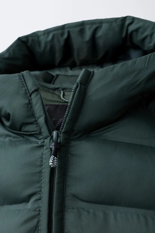 Ультралегкая куртка с капюшоном- Заказать в России