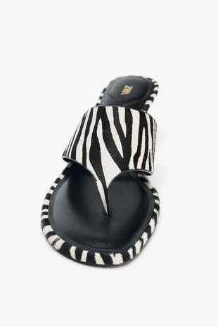 Сандалии из кожи с животным принтом- Заказать в России