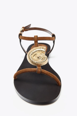 Сандалии с металлическим декором- Заказать в России