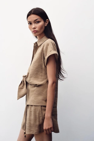 Рубашка с узлом и короткими рукавами- Заказать в России