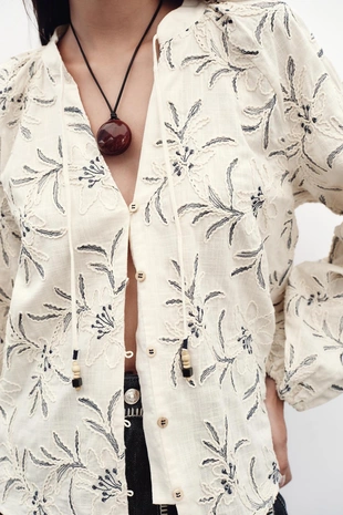 Блуза в рустикальном стиле с вышивкой и текстурой- Заказать в России