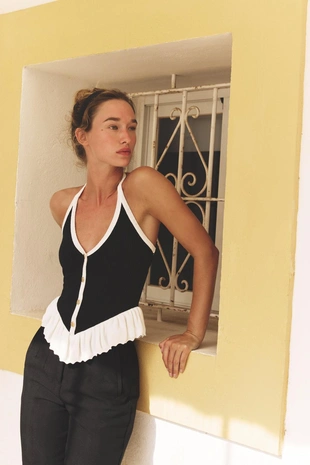 Топ в рубчик с пуговицами- Заказать в России