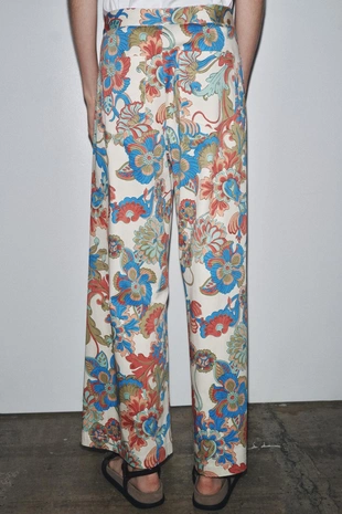 Укороченные расклешенные брюки с цветочным принтом ZW COLLECTION- Заказать в России