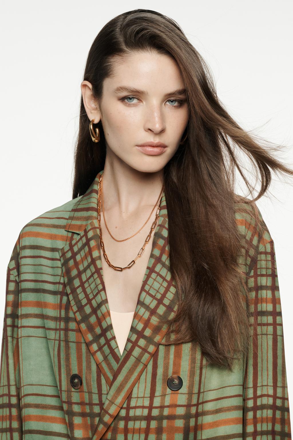 БЛЕЙЗЕР ИЗ СТРУЯЩЕЙСЯ ТКАНИ В КЛЕТКУ — ZW COLLECTION