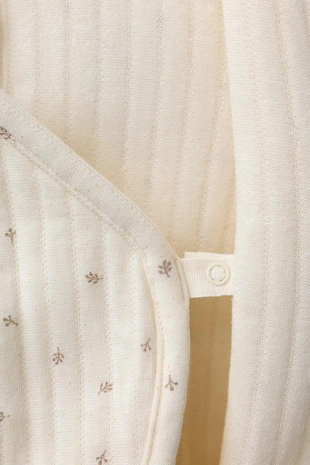 Стеганый комбинезон с принтом «веточки»- Заказать в России