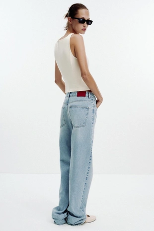 Топ из интерлока с V-образным вырезом- Заказать в России