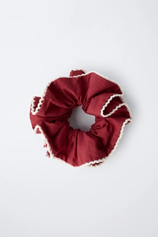 Резинка для волос с яркой контрастной отделкой- Заказать в России