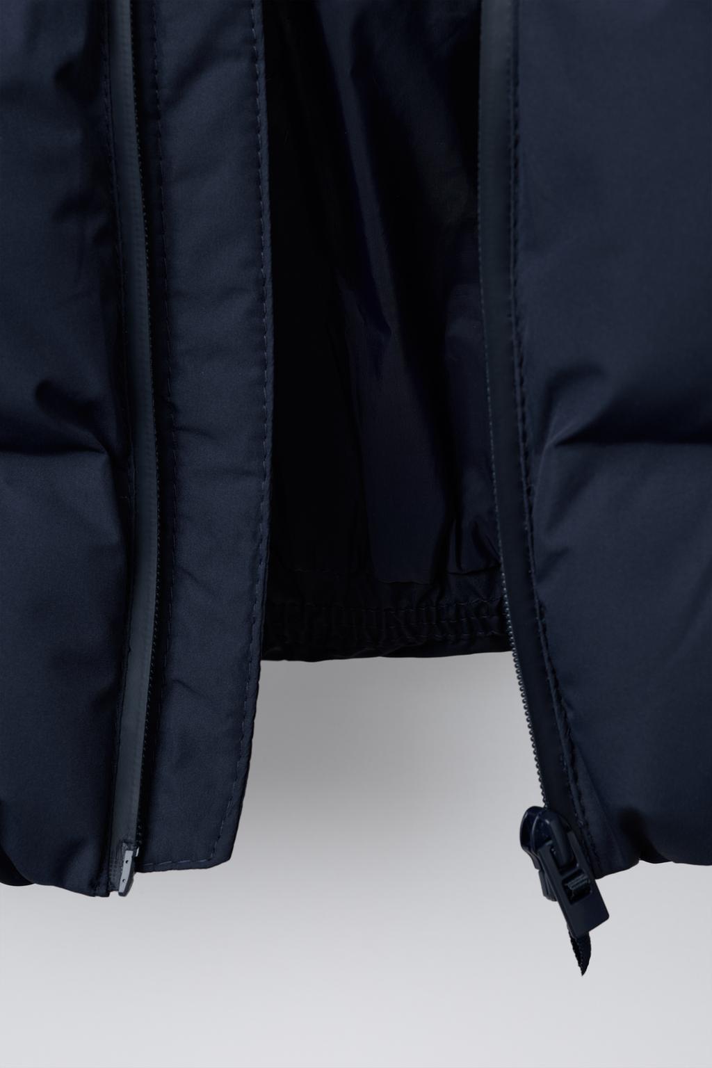 СТЕГАНОЕ ПАЛЬТО С НАШИВКОЙ WATER REPELLENT