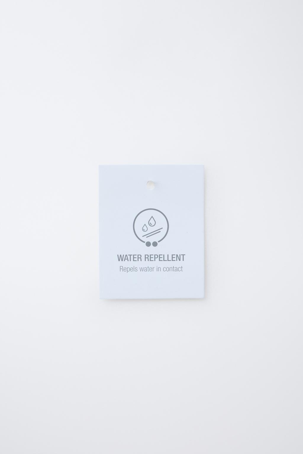 СТЕГАНОЕ ПАЛЬТО С НАШИВКОЙ WATER REPELLENT