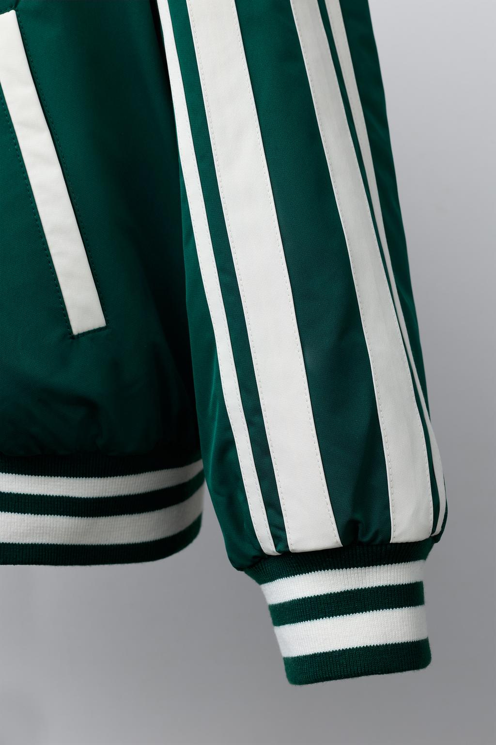 СТЕГАНЫЙ БОМБЕР В СТИЛЕ VARSITY СО СЪЕМНЫМ КАПЮШОНОМ