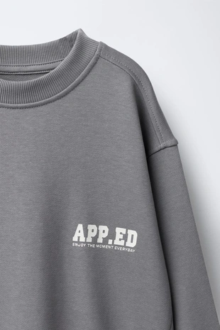 Комплект: толстовка и брюки-джоггеры с текстовым принтом- Заказать в России