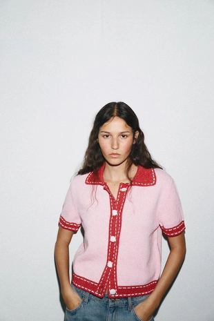 Трикотажная куртка с короткими рукавами и декоративной строчкой- Заказать в России