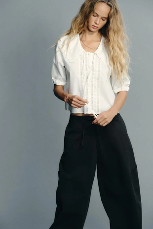 Рубашка с круглым воротником и вышивкой- Заказать в России