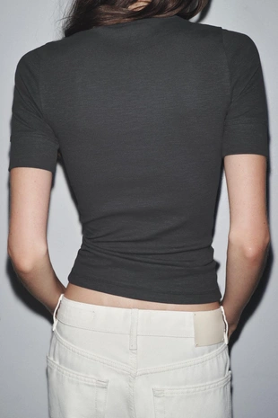 Футболка в рубчик с короткими рукавами- Заказать в России