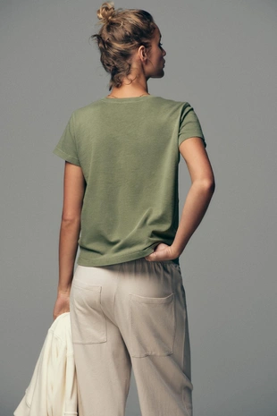 Футболка из ткани с эффектом потертости с карманом- Заказать в России