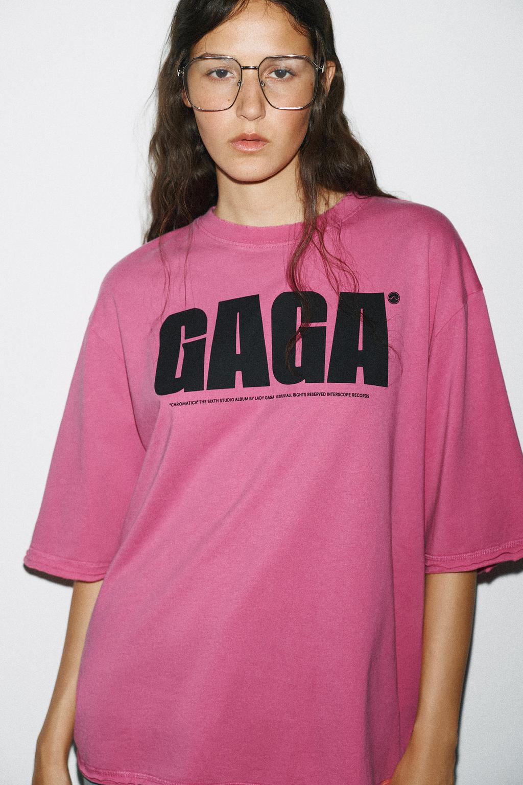 ФУТБОЛКА С ЭФФЕКТОМ ПОТЕРТОСТИ LADY GAGA