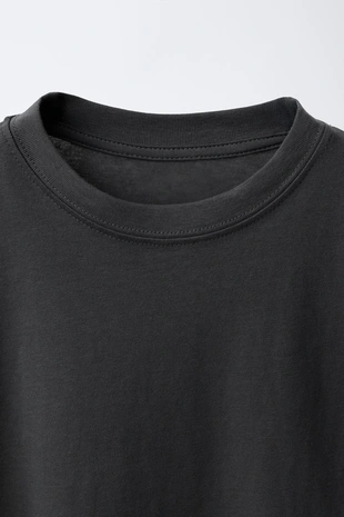 Набор из трех однотонных футболок и в полоску- Заказать в России