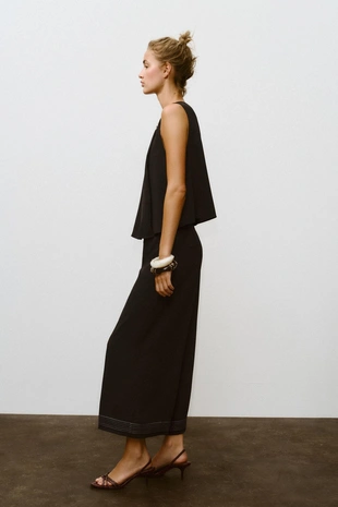 Топ со складками и фурнитурой- Заказать в России