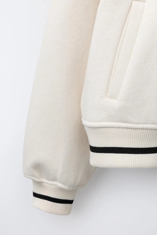 Флисовый бомбер с вышивкой- Заказать в России