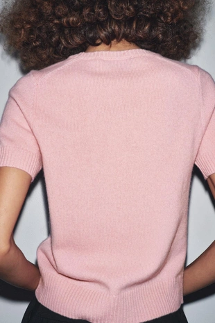 Топ из 100% шерсти с короткими рукавами