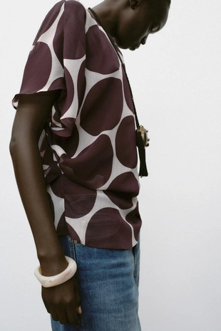 Полупрозрачный топ в горошек- Заказать в России