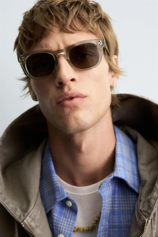 Куртка из ткани с эффектом потертости с капюшоном- Заказать в России